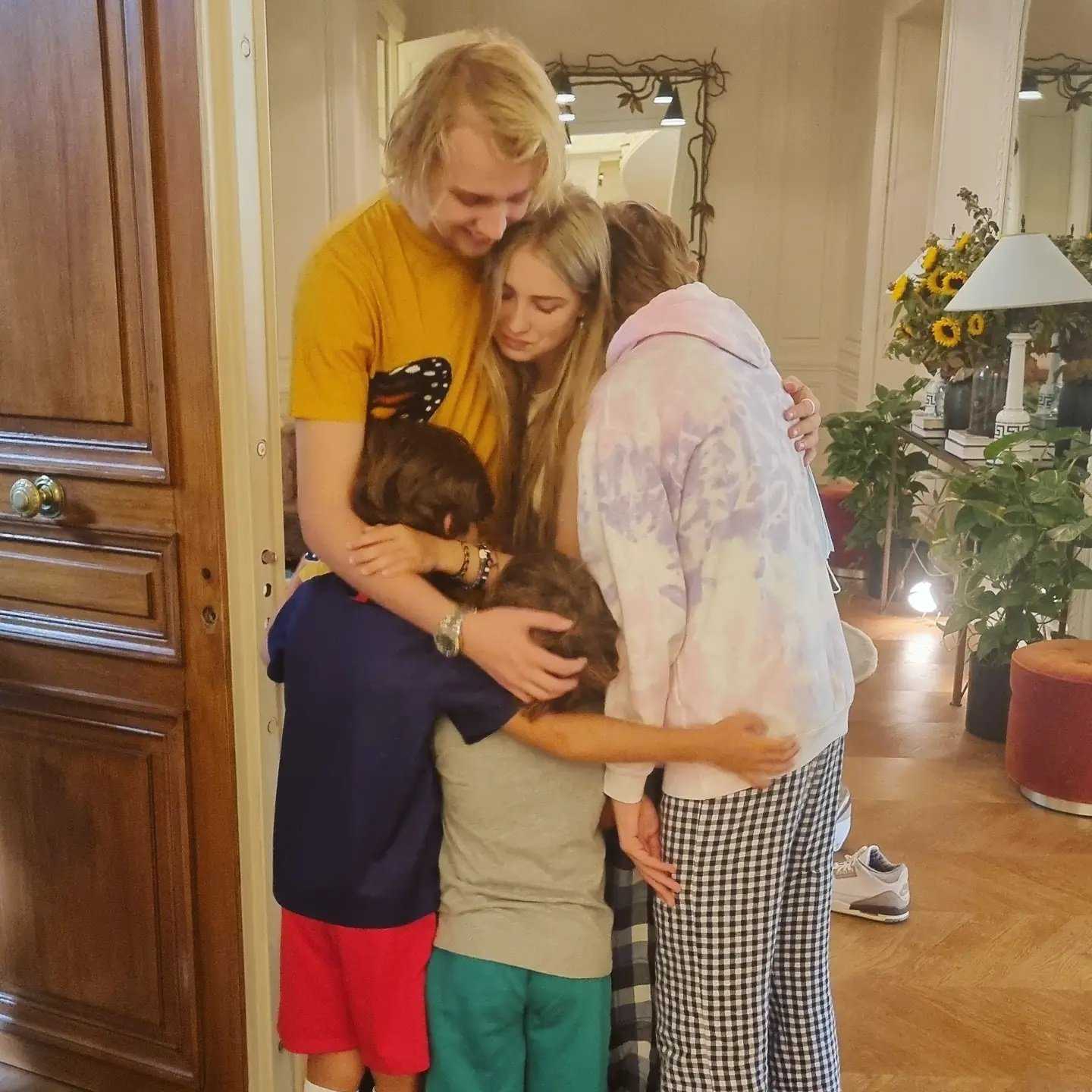 Какой бизнес сейчас у мужа водяновой: чем занимается антуан арно