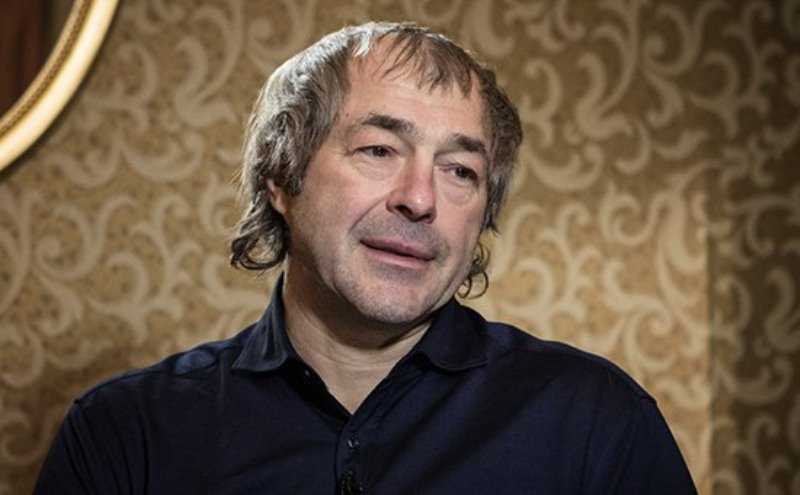 Кто владелец красное&белое: биография сергея студенникова, хозяина и собственника сети