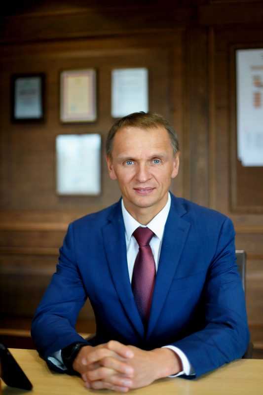 Президент корпорации технониколь сергей колесников. как сергею колесникову удается преуспевать во всем: в бизнесе, семейной жизни и общественной деятельности