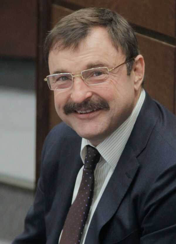 Гурьев андрей андреевич: биография и карьера президента рапу